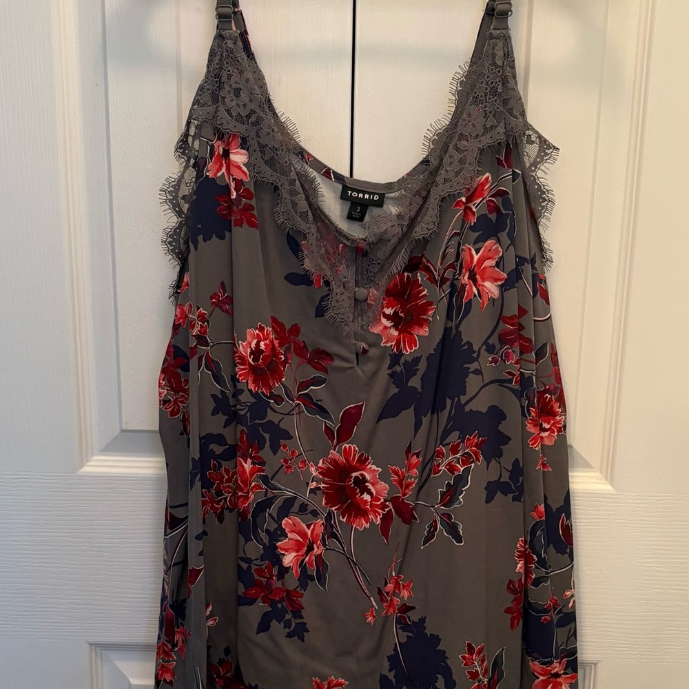 Torrid Gray and Red Floral Lace Cami